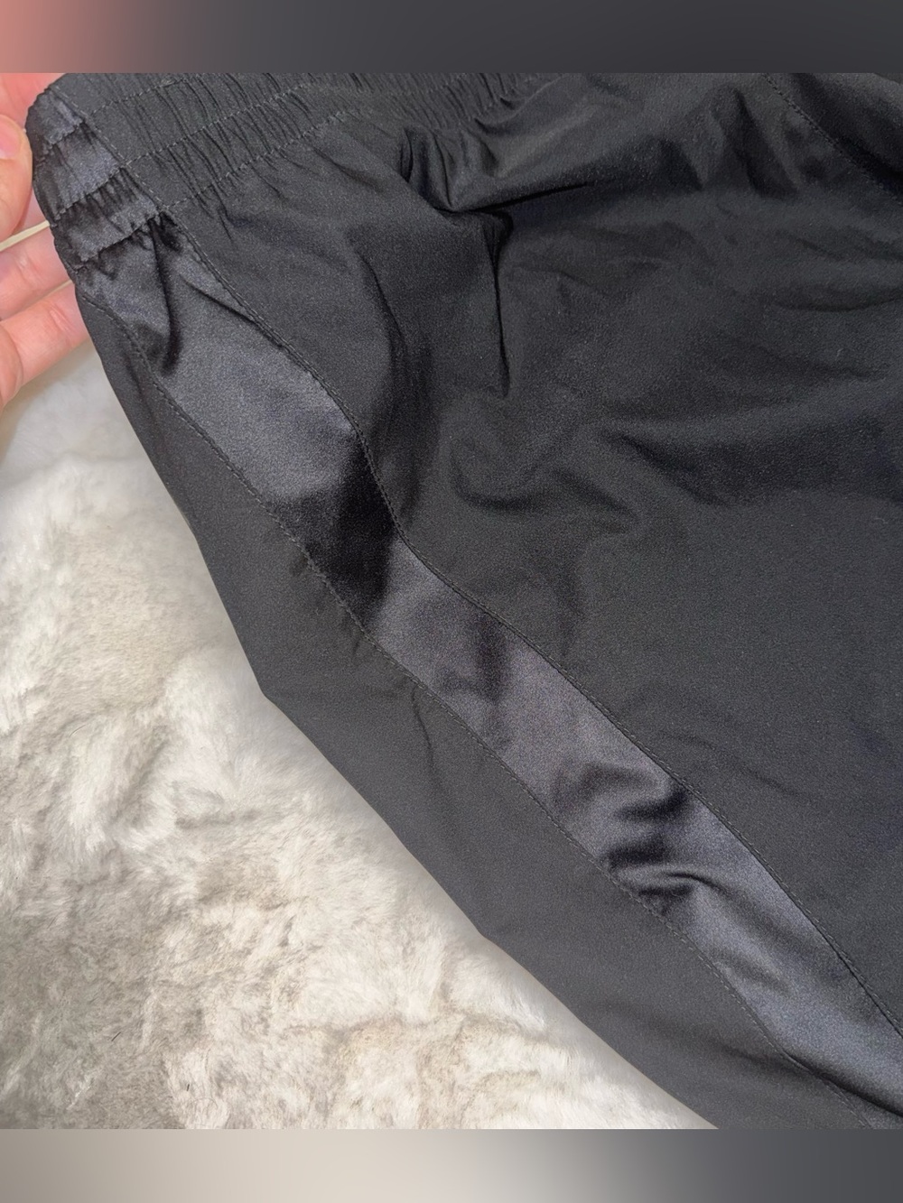 nike joggers - Picture 3 of 6